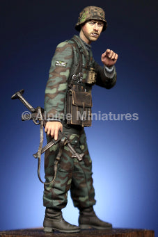 WSS Grenadier Officer "HJ" 1/35