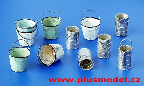 Metal Buckets and Cans 1/35